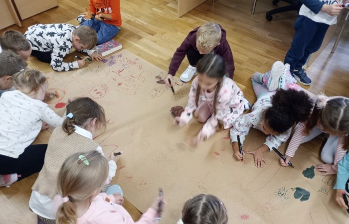 Słoneczka i Tygrysy z wizytą w Gminnego Bibliotece Publicznej