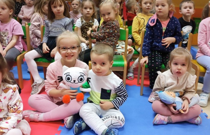Audycja muzyczna o tematyce ludowej i patriotycznej pt. „11 listopada – Święto Niepodległości”