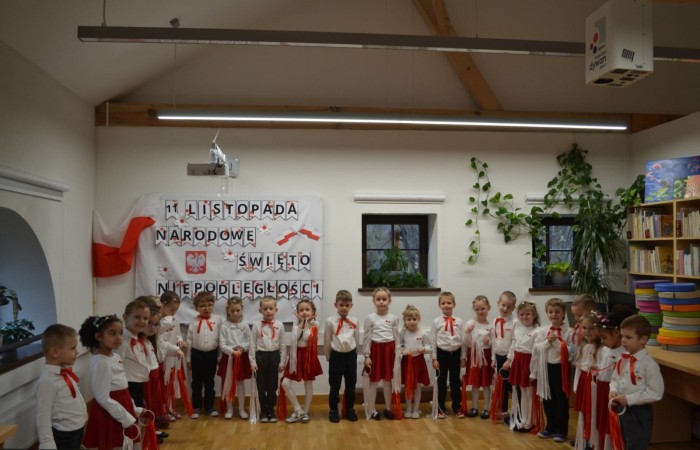 11 listopada Narodowe Święto Niepodległości - występ dla Seniorów
