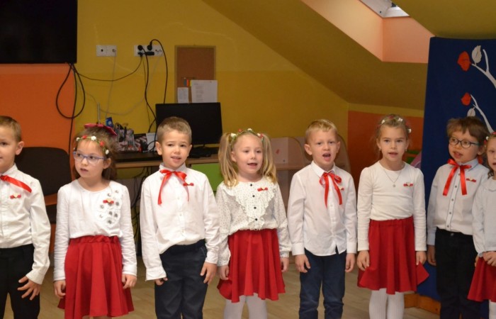 11 listopada Narodowe Święto Niepodległości - występ dla Rodziców