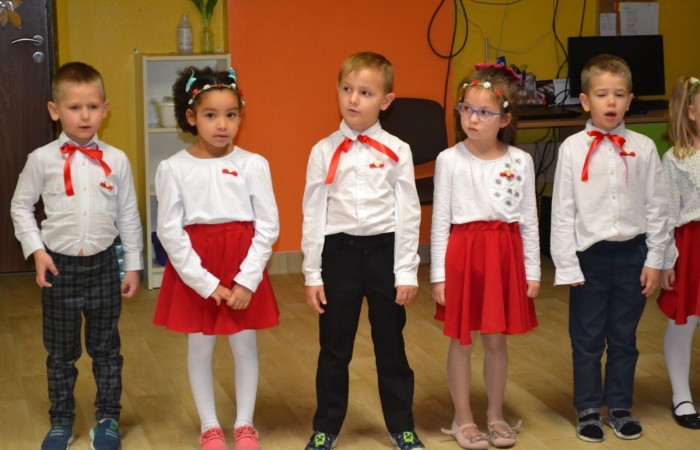 11 listopada Narodowe Święto Niepodległości - występ dla Rodziców