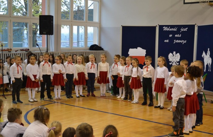 11 listopada Narodowe Święto Niepodległości - występ w Zespole Szkół