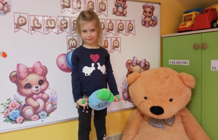 Światowy Dzień Pluszowego Misia - grupa Smerfy