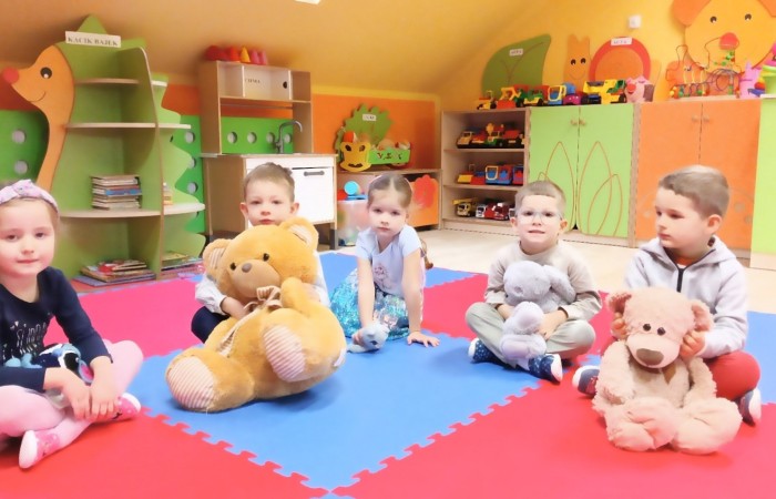 Światowy Dzień Pluszowego Misia - grupa Smerfy