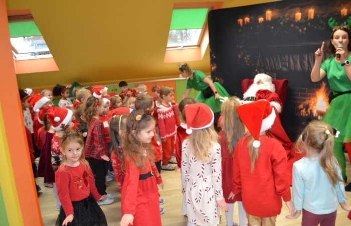 Magiczne spotkanie z Mikołajem i Elfami