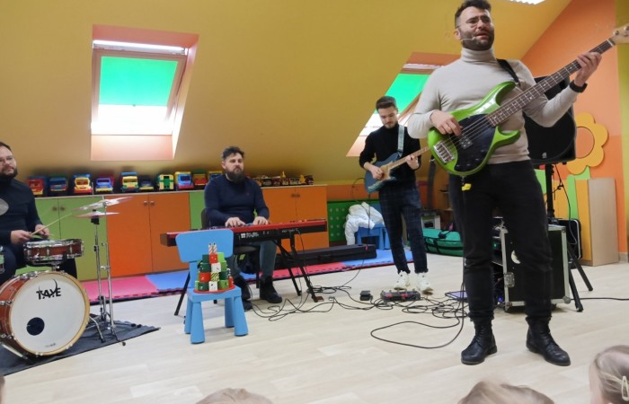 „W świątecznym nastoju” – audycja muzyczna „Pracownia Jaszczur i Przyjaciele”