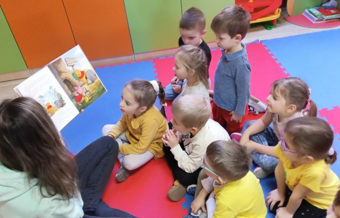 Dzień Kubusia Puchatka - grupa Smerfy