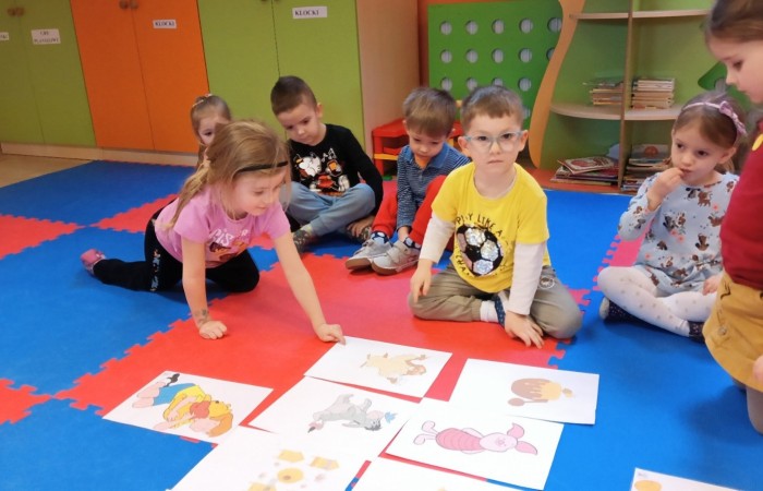 Dzień Kubusia Puchatka - grupa Smerfy