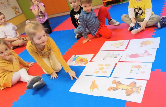Dzień Kubusia Puchatka - grupa Smerfy