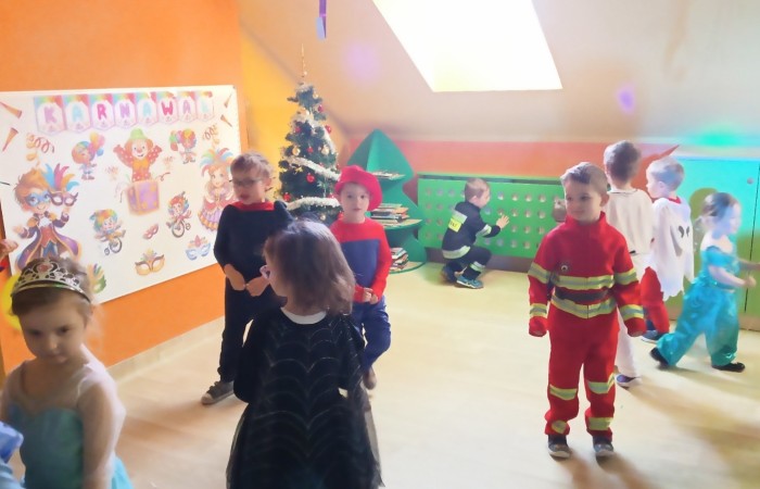 Bal karnawałowy