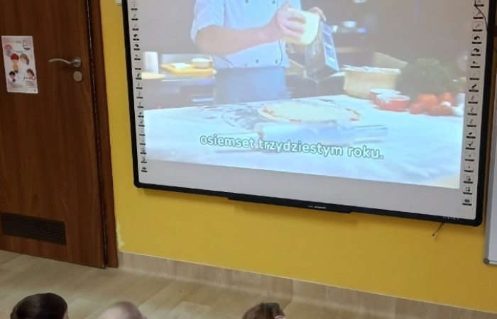 Międzynarodowy Dzień Pizzy - grupa Smerfy