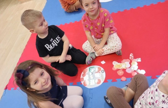 Międzynarodowy Dzień Pizzy - grupa Smerfy