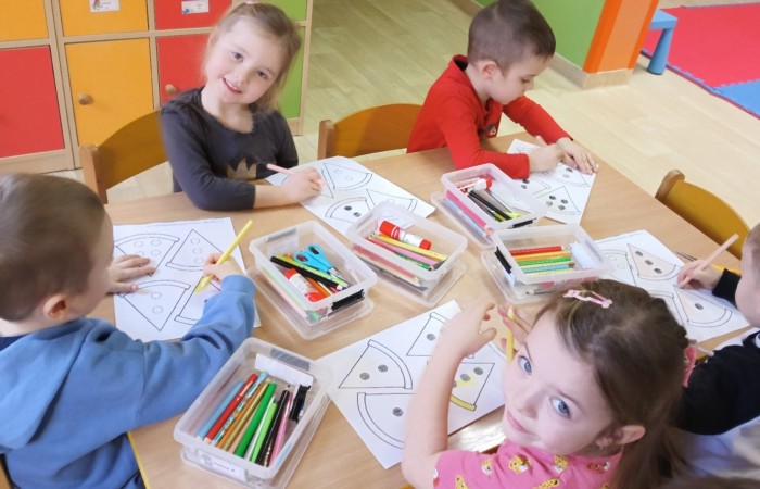 Międzynarodowy Dzień Pizzy - grupa Smerfy