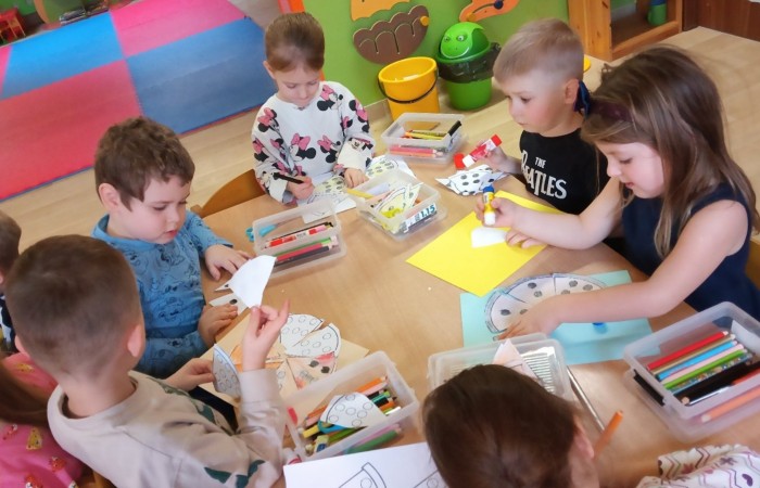 Międzynarodowy Dzień Pizzy - grupa Smerfy
