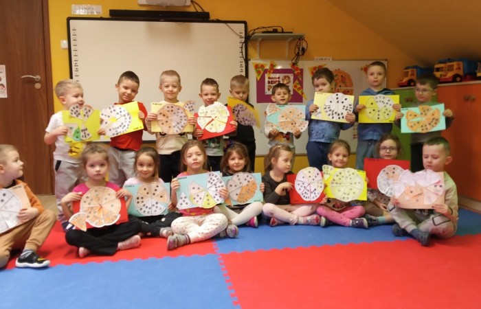 Międzynarodowy Dzień Pizzy - grupa Smerfy