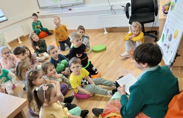 Pierwszy dzień wiosny - grupa Smerfy