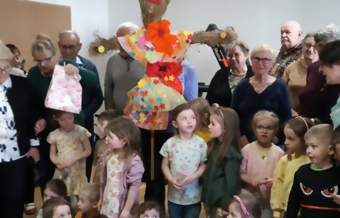 Pierwszy dzień wiosny - grupa Smerfy
