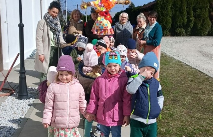 Pierwszy dzień wiosny - grupa Smerfy