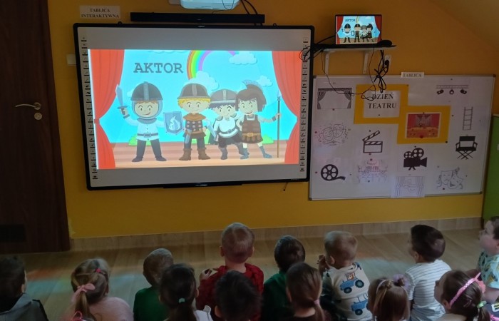 Dzień Teatru - grupa Smerfy