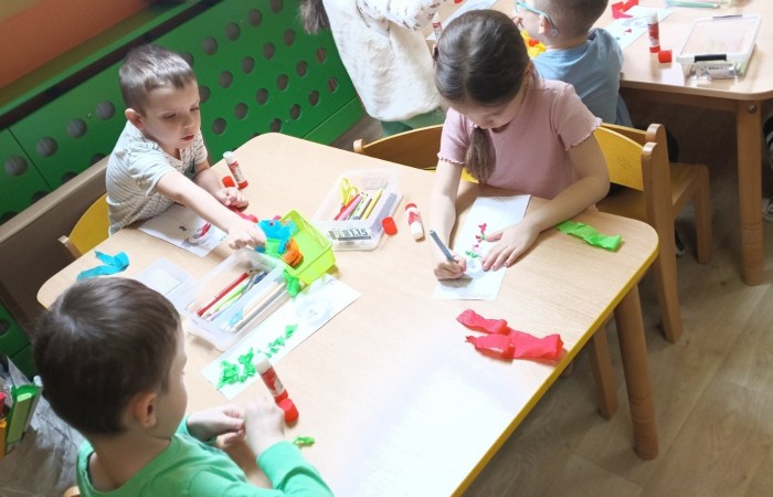 Dzień Teatru - grupa Smerfy