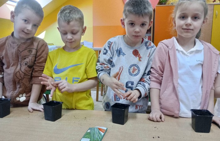 Zakładamy „Zielone ogródki” w Przedszkolu - grupa Tygrysy