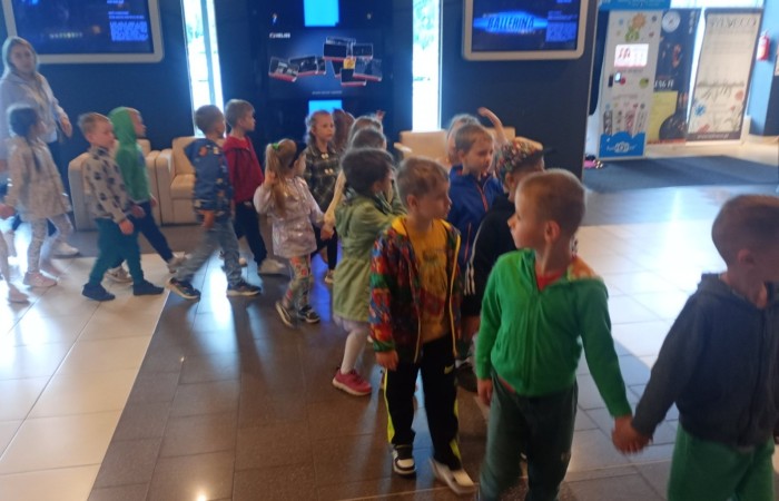 Wyjazd przedszkolaków do kina Helios