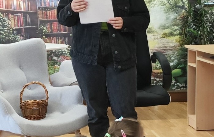 Spotkanie czytelnicze „Smerfów” w Bibliotece
