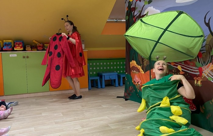 Spektakl teatrzyku Zielony Melonik pt. „Ukryte ziarenka”