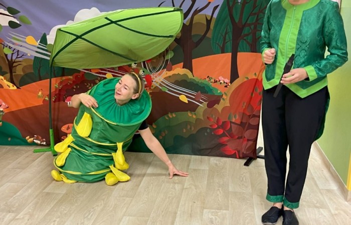Spektakl teatrzyku Zielony Melonik pt. „Ukryte ziarenka”