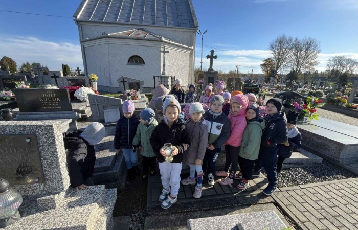 Wyjście przedszkolaków na Grób Nieznanego Żołnierza