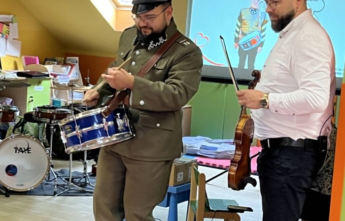 Audycja muzyczna „Jesiennie, patriotycznie, ludowo i kolorowo”