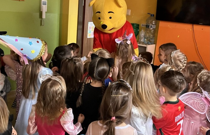 Andrzejkowa zabawa przedszkolaków
