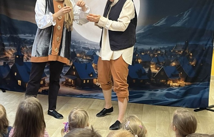 Teatrzyk Zielony Melonik ze spektaklem „Prawdziwie Święty”