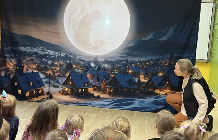 Teatrzyk Zielony Melonik ze spektaklem „Prawdziwie Święty”