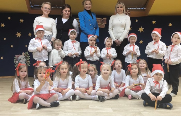 Świąteczne spotkanie z rodzicami w grupie „Smerfy”