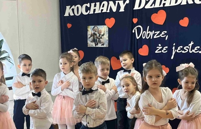 Dzień Babci i Dziadka - spotkanie czytelnicze w Bibliotece z Seniorami