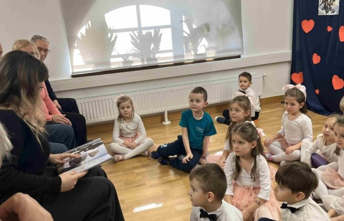 Dzień Babci i Dziadka - spotkanie czytelnicze w Bibliotece z Seniorami